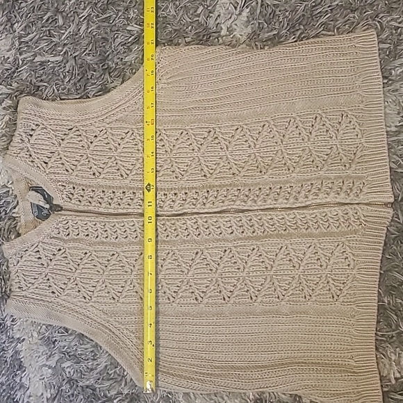 XL Vest - Picture 5 of 5